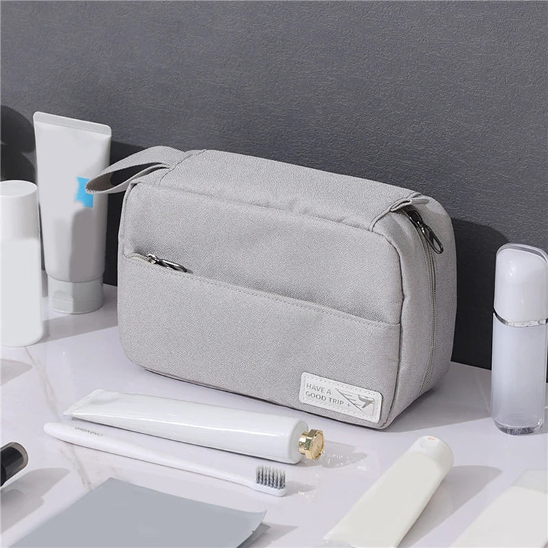 trousse de toilettes pliable a suspendre