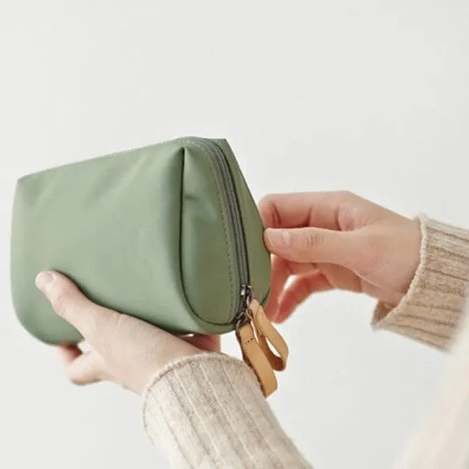 petite trousse de maquillage de voyage femme pratique