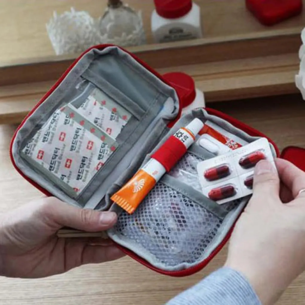 trousse de secours voyage first aid