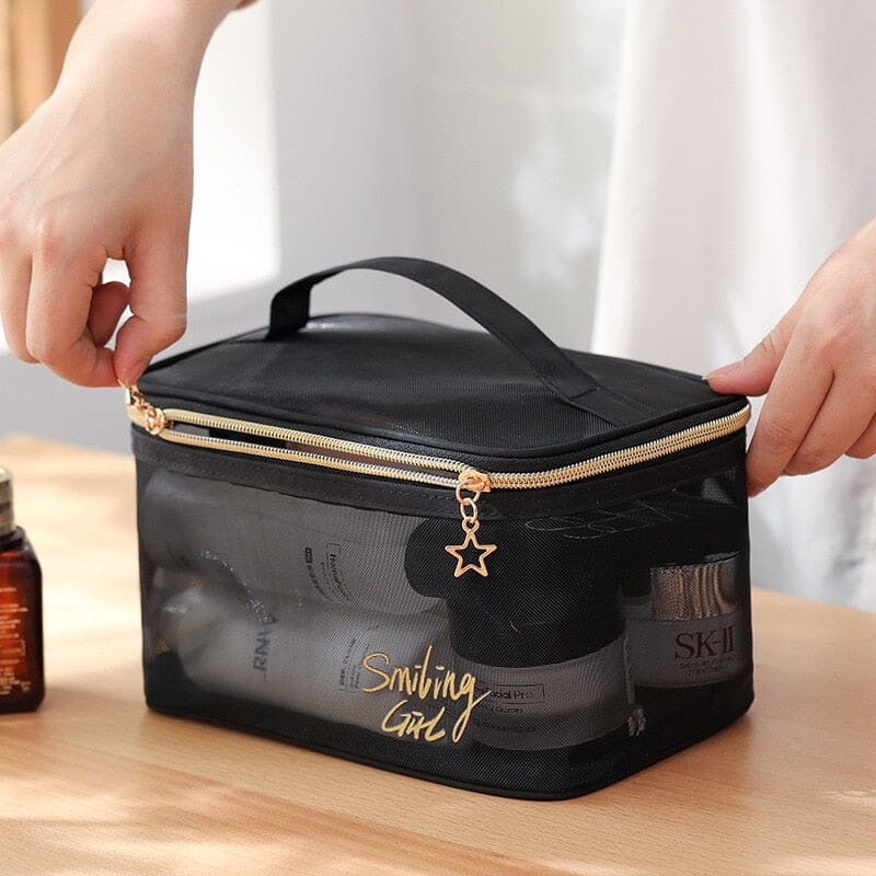 vanity voyage femme smiling girl 