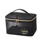 vanity de voyage pour femme smiling girl 
